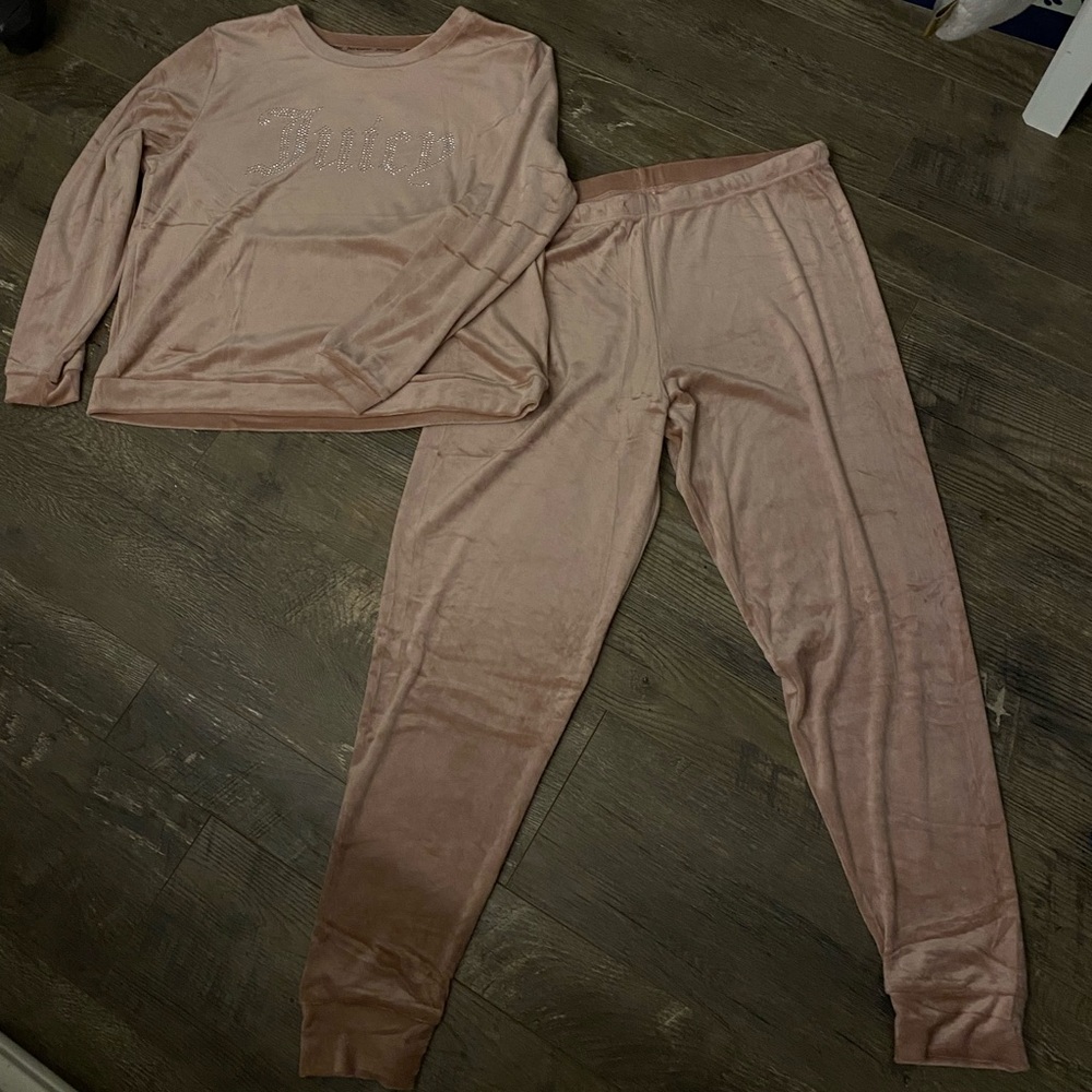 Never worn Juicy coture set!!!